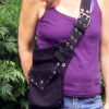 Stoere heuptas met riemgesp, extra studs op de klep en D-ringen - Image 4