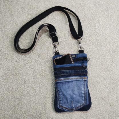 Denim tasje van een gerecyclede spijkerbroek en stropdasstukjes - Afbeelding 4