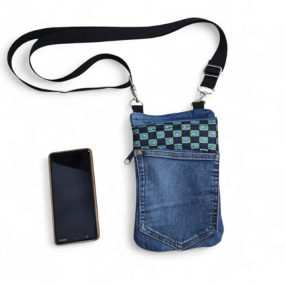 Denim tasje van een gerecyclede spijkerbroek en stropdasstukjes - Image 3